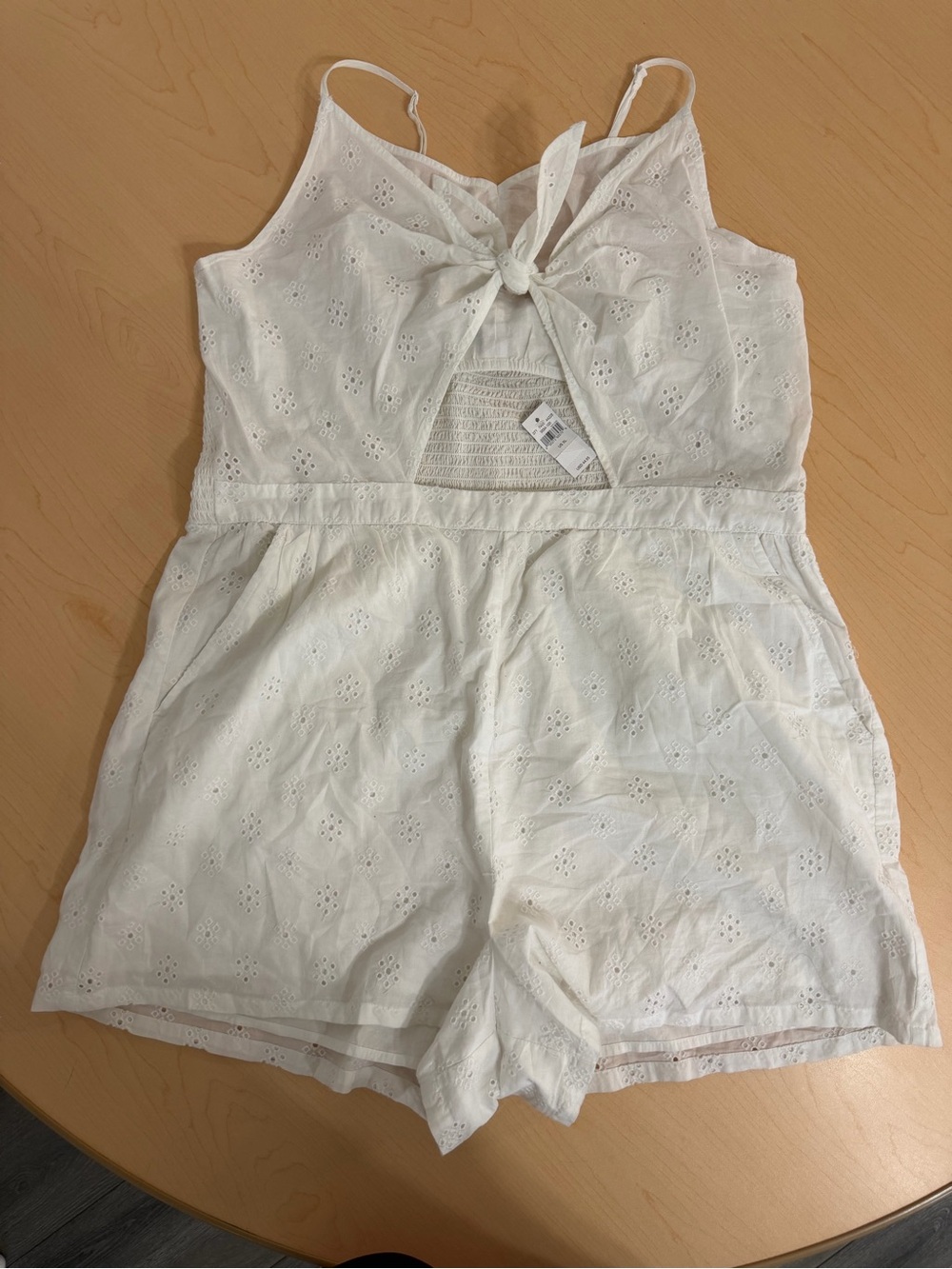 Aerie juniors women’s White Eyelet Tie-Front Romper